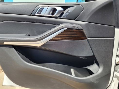 Used 2019 BMW X5 xDrive40i w/ Convenience Package image 16