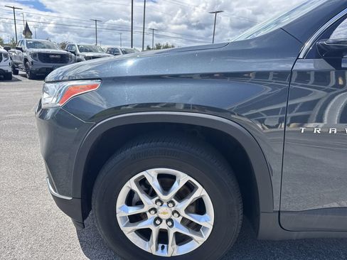 Used 2020 Chevrolet Traverse LT AWD/4WD image 32