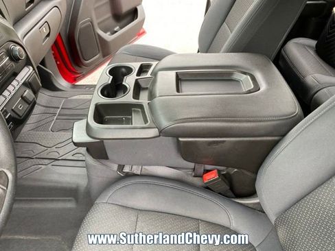 Used 2019 Chevrolet Silverado 1500 Custom w/ Custom Convenience Package AWD/4WD image 19