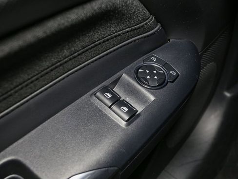 Used 2025 Ford Mustang Coupe image 33