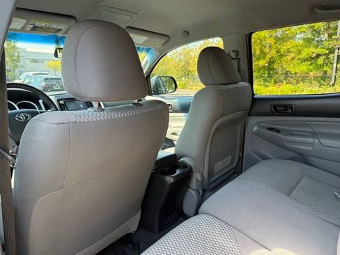Used 2015 Toyota Tacoma 4x4 Double Cab w/ SR5 Package image 17