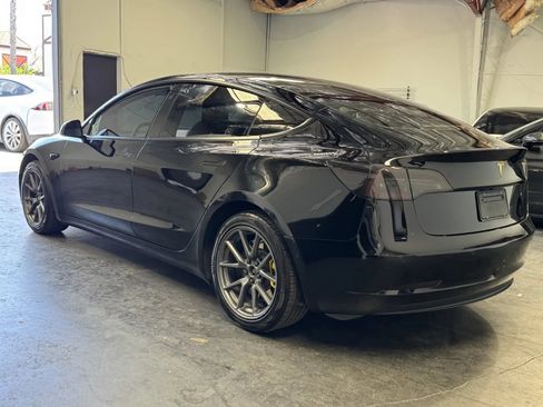 Used 2022 Tesla Model 3 Long Range AWD/4WD image 2