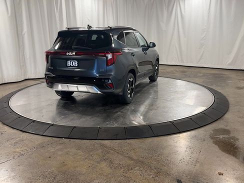 Certified 2025 Kia Seltos S image 38