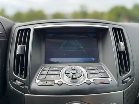 Used 2015 INFINITI Q40 w/ Navigation Package RWD image 17