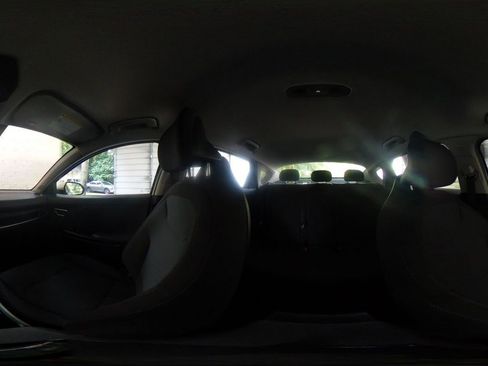Used 2025 Kia K4 FWD image 41