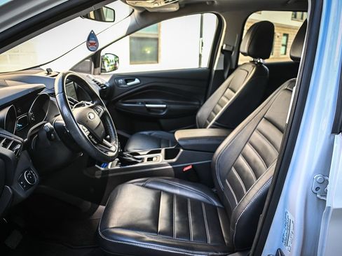 Used 2017 Ford Escape Titanium AWD/4WD image 8