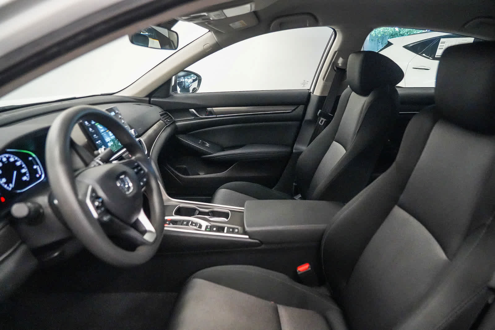 Used 2021 Honda Accord Hybrid image 17