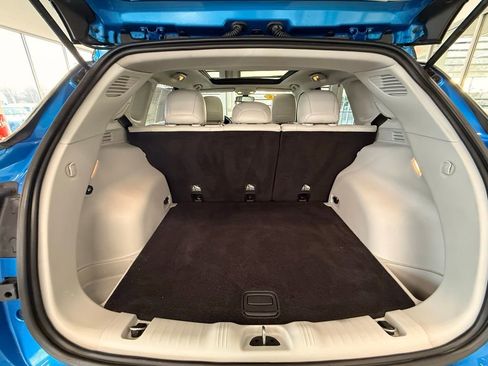 Used 2018 Jeep Compass Latitude w/ Popular Equipment Group image 11