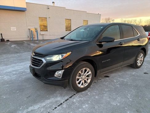 Used 2020 Chevrolet Equinox LT image 2