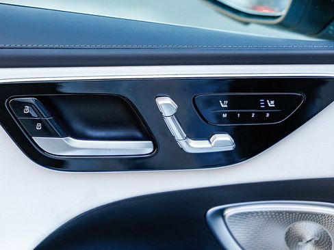 New 2026 Mercedes-Benz C 300 Sedan image 22