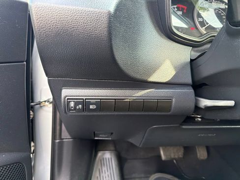 Used 2020 Toyota Corolla LE FWD image 20