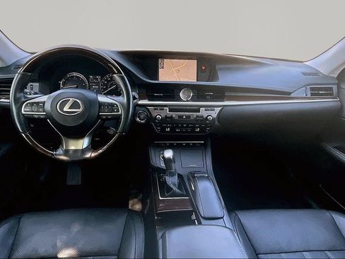 Used 2017 Lexus ES 350 w/ Luxury Package FWD image 9