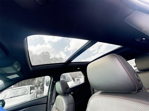 Used 2021 Chevrolet Blazer RS w/ Enhanced Convenience Package image 24