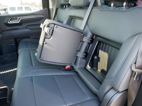 Certified 2025 Chevrolet Silverado 1500 LTZ image 36