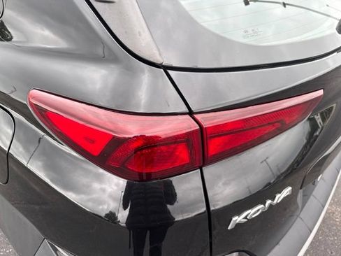 Used 2022 Hyundai Kona SE w/ Cargo Package FWD image 10