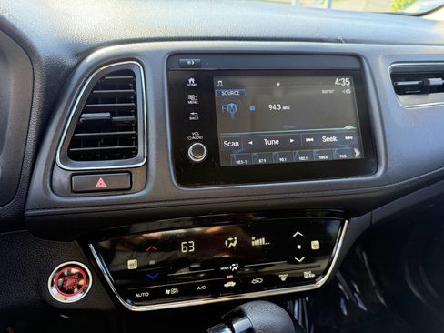 Used 2021 Honda HR-V EX image 16