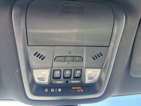 Used 2023 Buick Enclave Premium w/ Experience Buick Package image 30