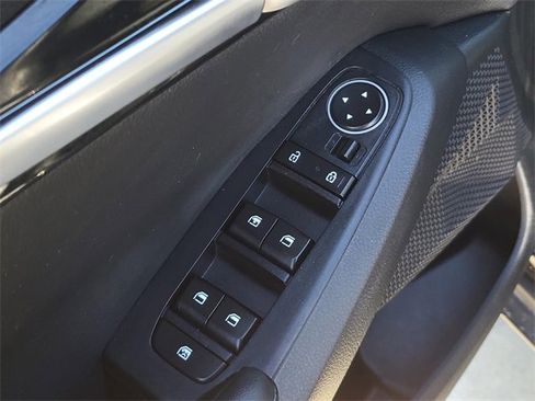 Used 2021 Kia Seltos S image 17