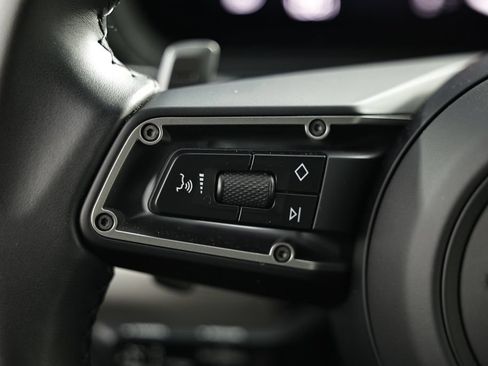 Certified 2025 Porsche Cayenne Coupe AWD/4WD image 37