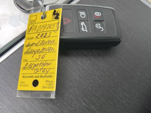 Certified 2023 Land Rover Range Rover SE image 23