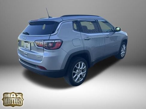 Used 2022 Jeep Compass Latitude AWD/4WD image 11