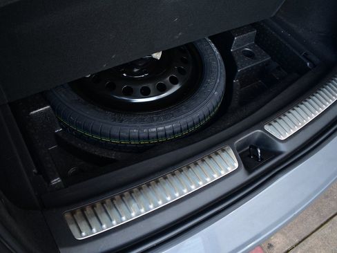 Used 2021 Buick Envision Essence w/ Sport Touring Package image 26