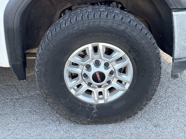 Used 2020 GMC Sierra 2500 4x4 Crew Cab w/ Gooseneck/5TH Wheel Package image 9