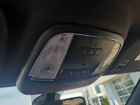 Used 2022 Jeep Grand Cherokee Laredo X image 31