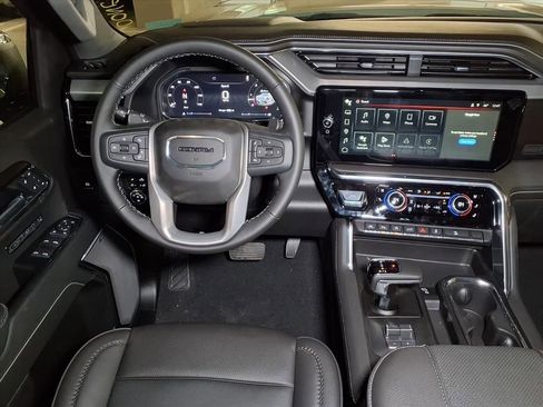 New 2026 GMC Sierra 1500 Denali w/ Technology Package AWD/4WD image 14
