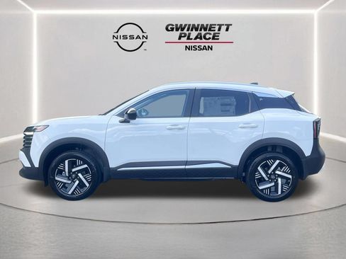 Used 2026 Nissan Kicks SV w/ SV Premium Package FWD image 23