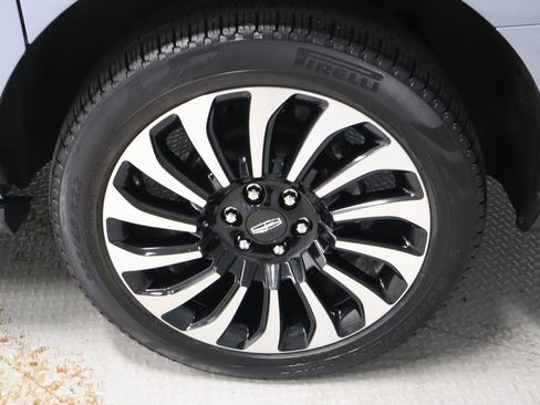 Used 2024 Lincoln Navigator L Black Label AWD/4WD image 20