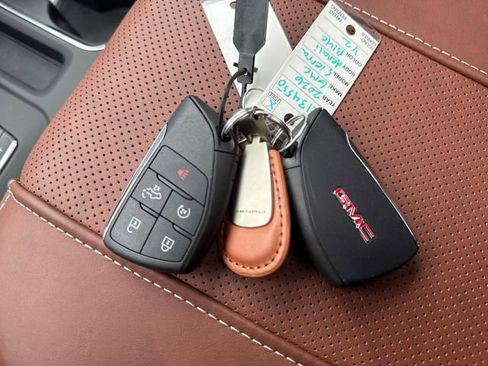 Used 2026 GMC Sierra 1500 Denali Ultimate image 31