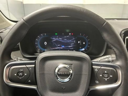 Used 2025 Volvo XC40 B5 Plus AWD/4WD image 14