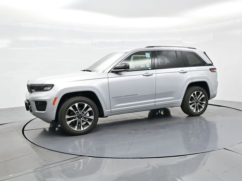 Used 2023 Jeep Grand Cherokee Overland image 10