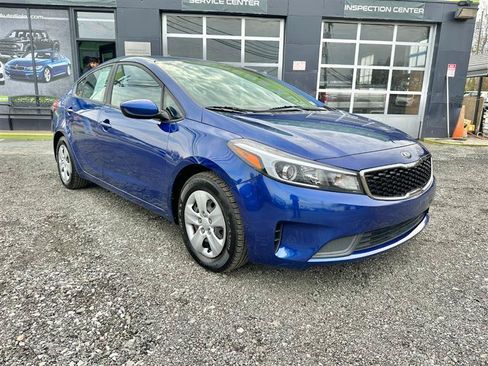 Used 2017 Kia Forte LX w/ LX Popular Package FWD image 4