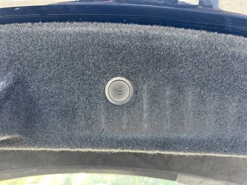 Used 2021 Tesla Model S Plaid image 31