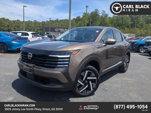 Used 2025 Nissan Kicks SV FWD image 1