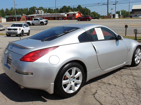 Used 2004 Nissan 350Z Touring image 7