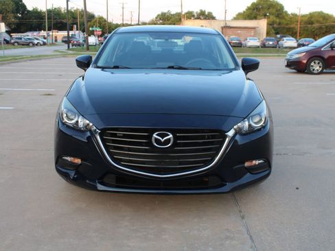 Used 2017 MAZDA MAZDA3 Sport FWD image 2