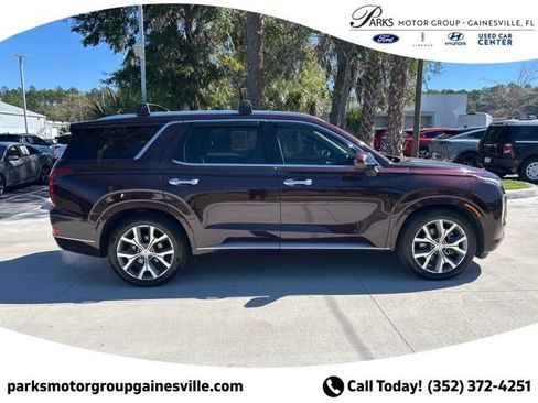 Used 2021 Hyundai Palisade Limited image 3