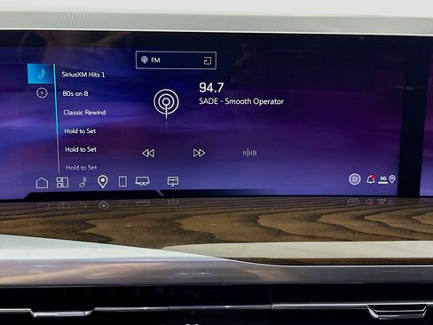 Used 2025 Cadillac Escalade Sport Platinum w/ LPO, ONYX Package image 15