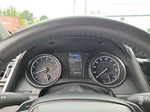 Used 2023 Toyota Camry SE image 18