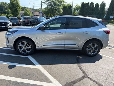 Used 2023 Ford Escape ST-Line w/ Tech Pack #1 AWD/4WD image 4