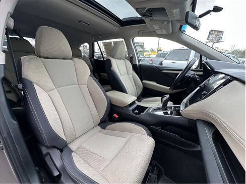 Used 2021 Subaru Outback Premium AWD/4WD image 4