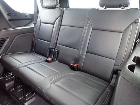 Used 2024 GMC Yukon SLT AWD/4WD image 20