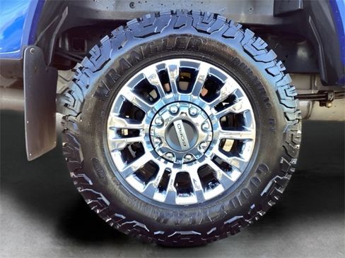 Used 2022 Ford F250 Lariat w/ Chrome Package image 10