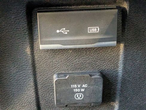 Used 2020 Jeep Wrangler Unlimited Sahara image 15