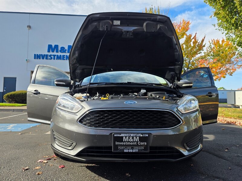 Used 2018 Ford Focus SE w/ Cold Weather Package FWD image 29