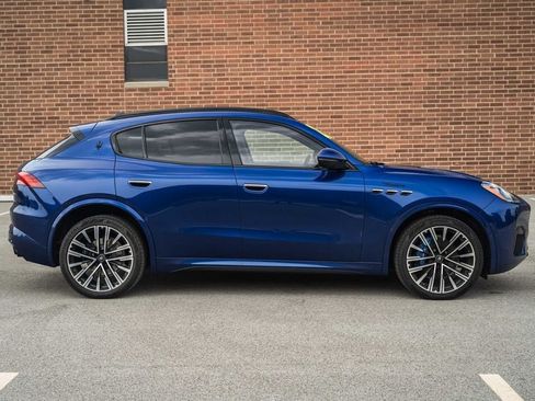 Used 2023 Maserati Grecale Modena AWD/4WD image 8