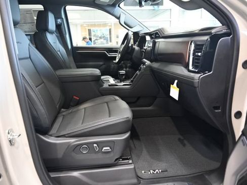 New 2026 GMC Sierra 1500 Denali AWD/4WD image 15